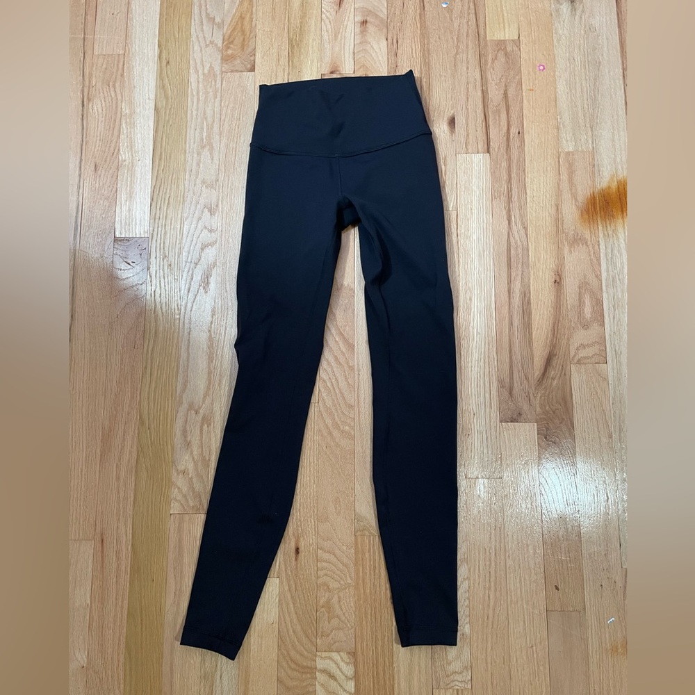 Lululemon wunder under high rise black leggings, size 4, excellent condition